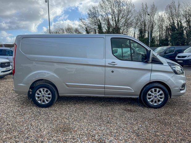 Ford Transit Custom AUTO SWB [SOLD KH] L1H1 Limited 320 Air Con Alloys Camera Sensors SELECT 5