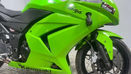 Kawasaki Ninja 2011 29K RUNNING PROJECT BIKE SPARES OR REPAIR 250CC SPORT 27