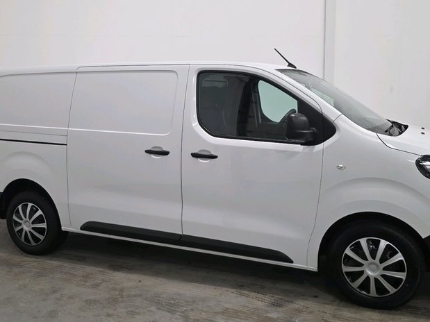 Vauxhall Vivaro L2H1 F2900 DYNAMIC S/S 3