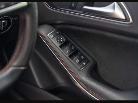 Mercedes-Benz A Class 1.6 A 160 AMG Line 5dr 32