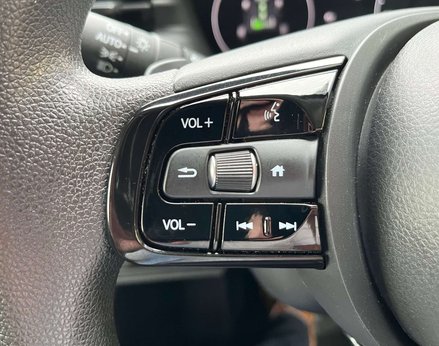 Honda HR-V 1.5 HR-V Elegance i-MMD CVT 5dr 52