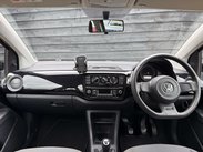 Volkswagen Up 1.0 Move up! 3dr 18