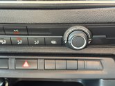 Vauxhall Vivaro SWB L1H1 Low Roof 2700 Pro Air Con Sensors Cam EURO 6 34