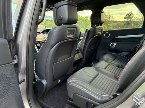 Land Rover Discovery 3.0 Discovery R-Dynamic HSE D MHEV Auto 4WD 5dr 20
