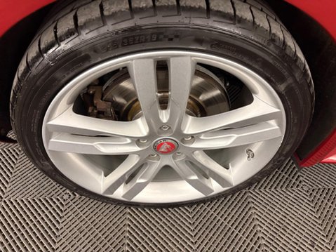 Jaguar XE 2.0i R-Sport Auto Euro 6 (s/s) 4dr 39