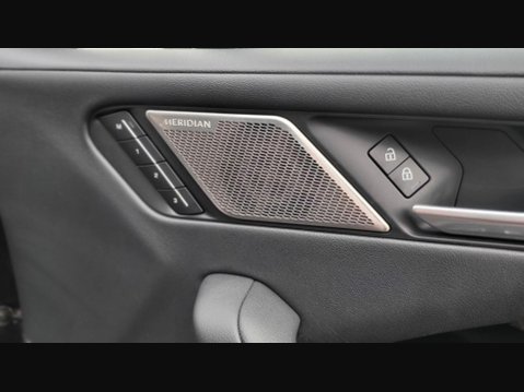 Jaguar I-Pace BLACK 43