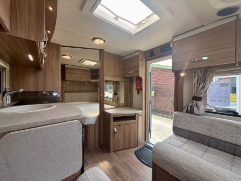 Swift Expression 554 SR 12