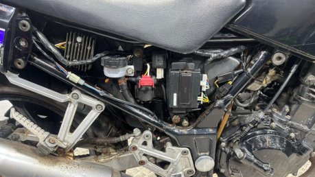 Kawasaki Ninja 250 R 1997 NON RUNNING CLASSIC PROJECT BIKE SPARES OR REPAIR 250CC 24