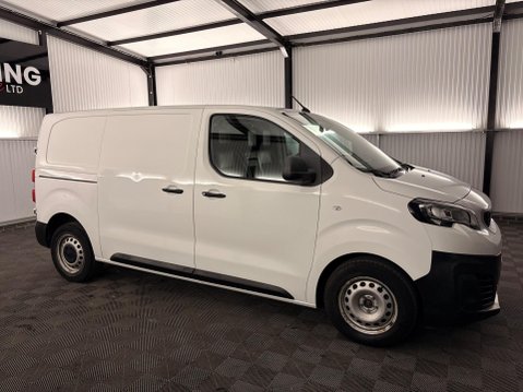 Peugeot Expert 2.0 BlueHDi 1400 Professional Standard Panel Van MWB Euro 6 (s/s) 6dr 43