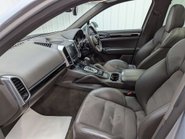 Porsche Cayenne 3.0 Cayenne D Platinum Edition V6 Tiptronic S A 4WD 5dr 53