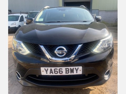 Nissan Qashqai 1.6 dCi Tekna SUV 5dr Diesel Manual 2WD Euro 6 (s/s) (130 ps) 17