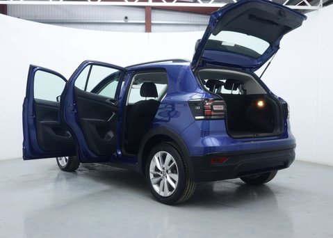 Volkswagen T-Cross 1.0 TSI SE SUV 5dr Petrol DSG Euro 6 (s/s) (110 ps) 52