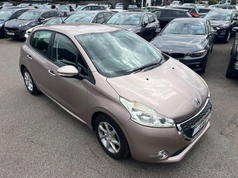Peugeot 208 1.0 VTi Active Euro 5 5dr 9