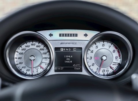 Mercedes-Benz SLS AMG 17