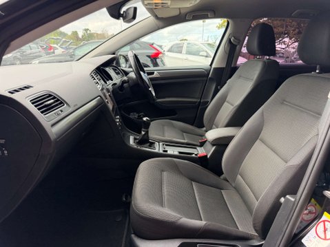 Volkswagen Golf 2.0 Golf SE Nav TDI BlueMotion Technology 5dr 16