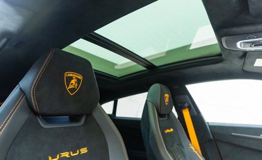 Lamborghini Urus Performante 14