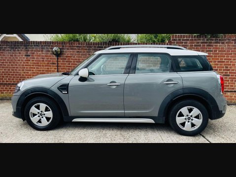 Mini Countryman 1.5 Cooper Classic SUV 5dr Petrol Steptronic Euro 6 (s/s) (136 ps) 6