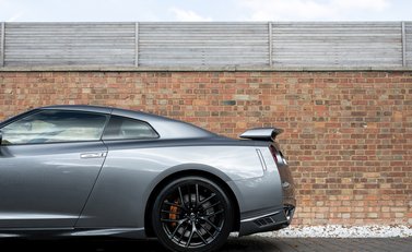 Nissan GT-R Prestige 29