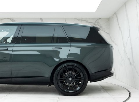 Land Rover Range Rover P400 Autobiography LWB 7 Seater 27