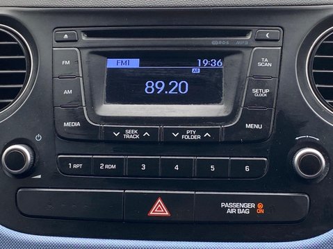 Hyundai i10 1.0 SE Euro 5 5dr 12