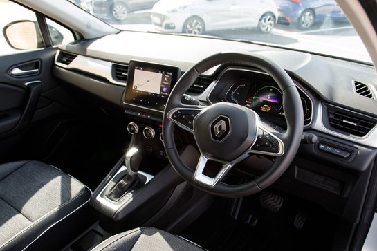 Renault Captur TECHNO E-TECH