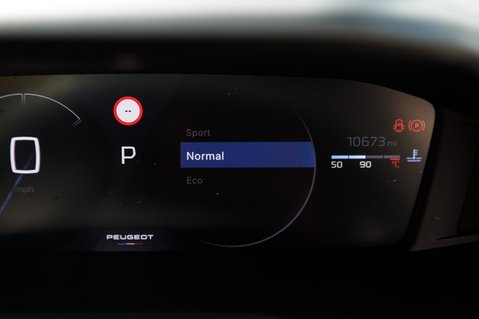 Peugeot 2008 PURETECH EAT8 S/S ALLURE 29