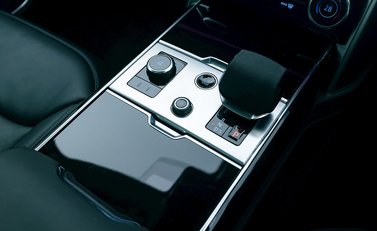 Land Rover Range Rover D350 Autobiography LWB 7 Seater 18