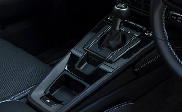 Porsche 911 (992) GT3 Touring 17