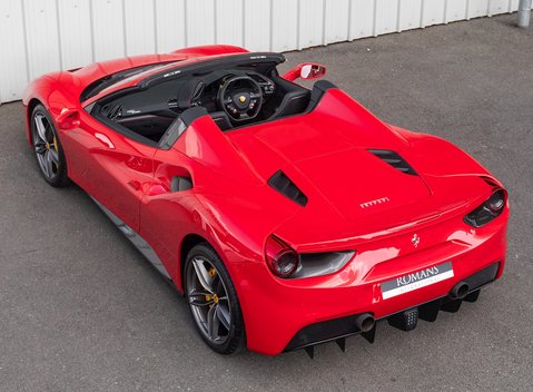 Ferrari 488 Spider 11