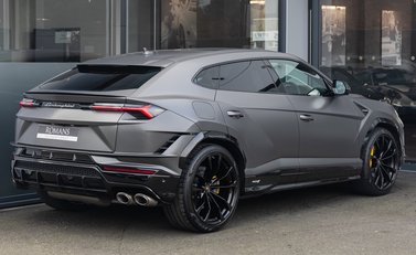 Lamborghini Urus S 4