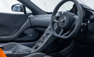 McLaren 675LT Spider MSO Carbon Series 14