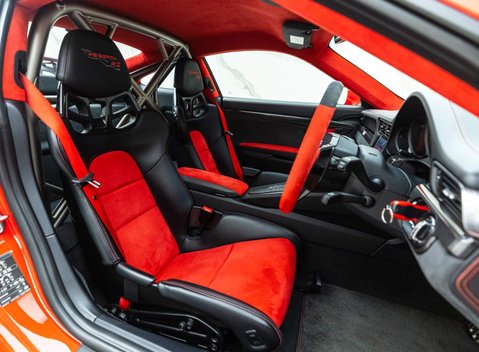 Porsche 911 GT2 RS (991) 7