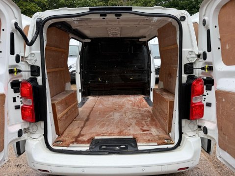 Peugeot Expert 2.0 BlueHDi 1400 Professional Plus Standard Panel Van 6dr Diesel Manual MWB 23