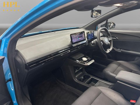 MG MG4 64kWh Trophy Long Range Hatchback 5dr Electric Auto (203 ps) Air Con - Blue 15