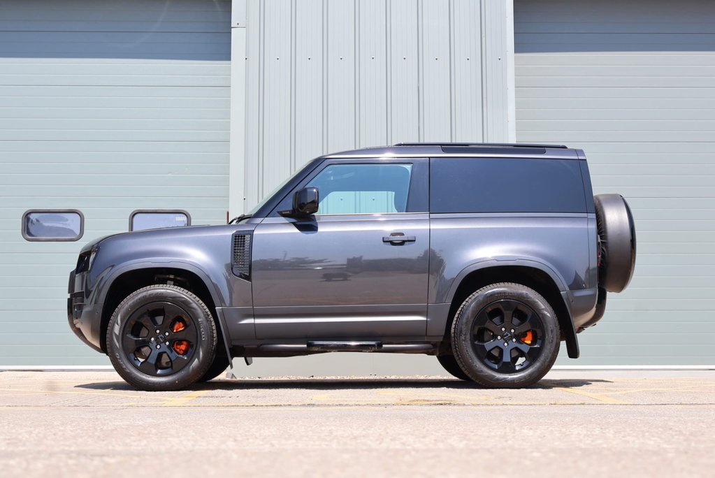Land Rover Defender 90 HARD TOP MHEV GENUINE REAR SEATS FITTED COST 6K PLUS VAT AT DEALER 5