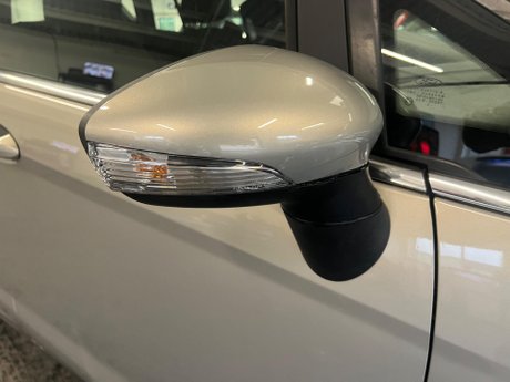 Ford B-Max 1.0T EcoBoost Zetec Euro 5 5dr 26