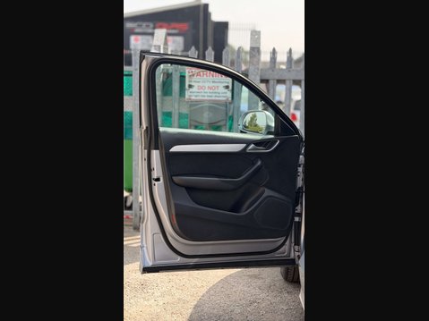 Audi Q3 2.0 Q3 S Line Nav TDI 5dr 44
