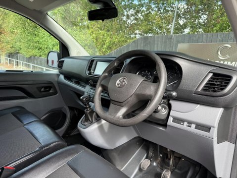 Vauxhall Vivaro L2H1 2900 SPORTIVE S/S 16