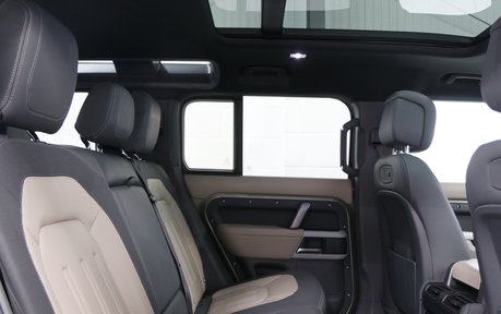 Land Rover Defender D300 X-dynamic HSE - Air Suspension and Electric Tow Bar 21