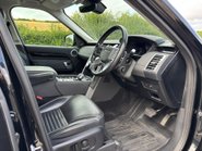 Land Rover Discovery D300 HSE Panel Van - Rear Seat Conversion / Black Pack 17