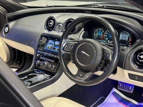 Jaguar XJ 3.0d V6 R-Sport Saloon 4dr Diesel Auto Euro 6 (s/s) (300 ps) 62