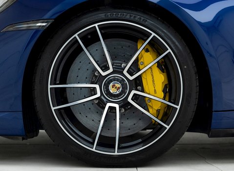Porsche 911 (992) Turbo S Cabriolet 11