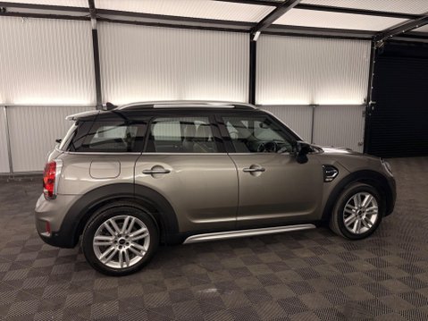 Mini Countryman 1.5 Cooper Exclusive Steptronic Euro 6 (s/s) 5dr 54