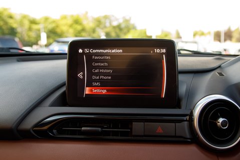 Mazda MX-5 RF SPORT NAV 29
