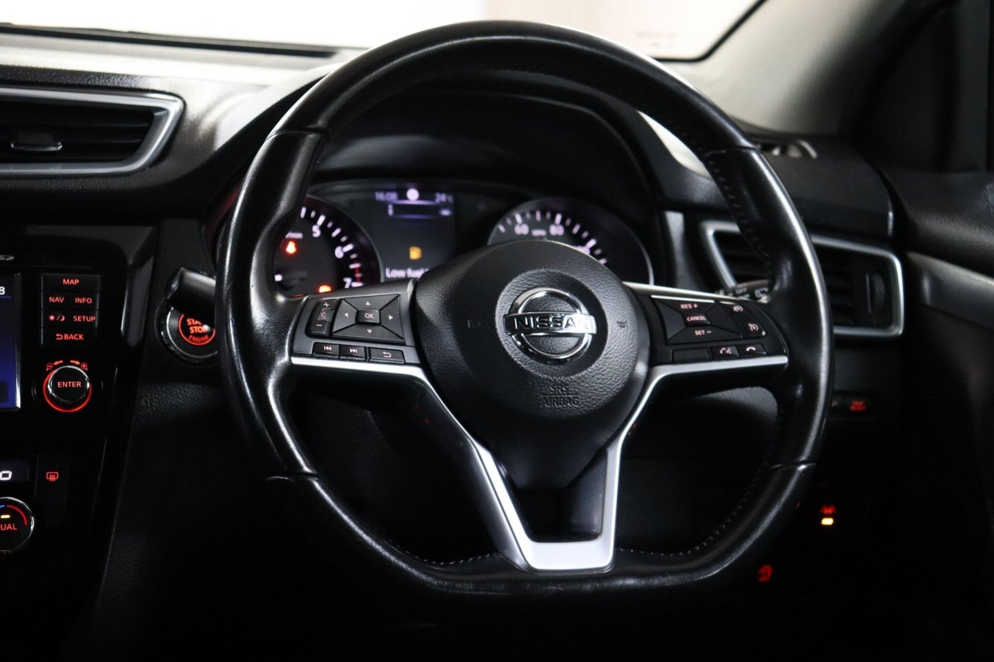 2017 Nissan Qashqai — image 39