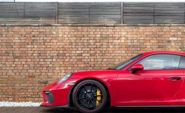 Porsche 911 (991.2) GT3 28