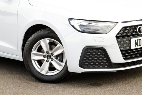 Audi A1 SPORTBACK TFSI TECHNIK 11