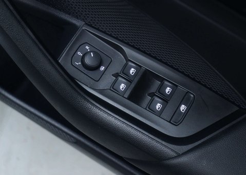 Skoda Octavia 1.0 Octavia SE Technology TSi E-Tech Semi-Auto 5dr 36