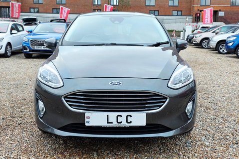 Ford Fiesta 1.0T TITANIUM 5 DOOR.. LOOK! ONLY 24000 MILES! SAT NAV! BLUETOOTH! 2