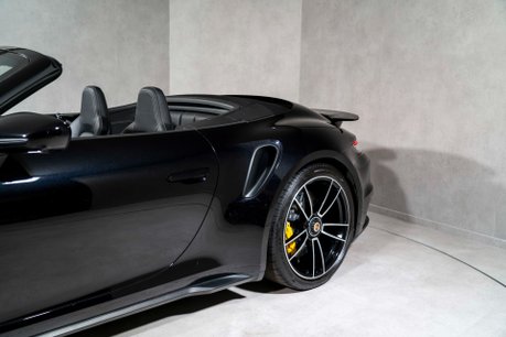 Porsche 911 TURBO S PDK. SPORTS CHRONO. HEATED & VENTILATED SEATS. PCCBS. SPORT EXHAUST 46